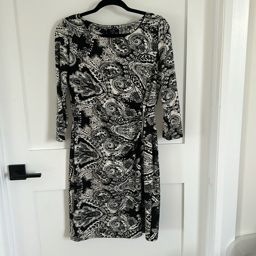 Wallis stunning stretchy black and white ‘take you anywhere’ (literally) dress.